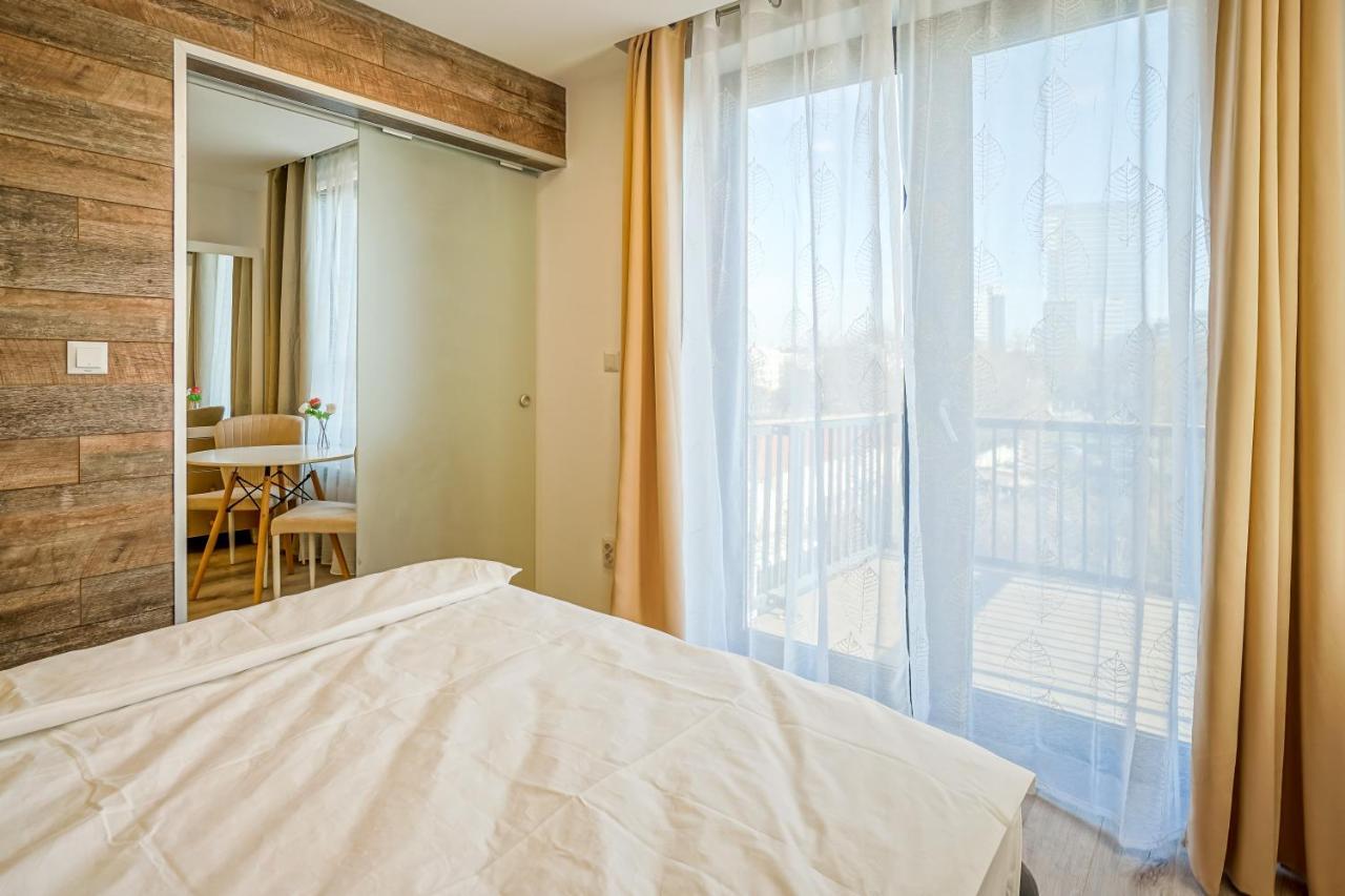 Bright Apartments Moments Away From Herastrau Park, Mall And Metro ブカレスト エクステリア 写真