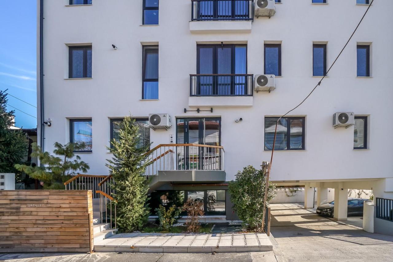 Bright Apartments Moments Away From Herastrau Park, Mall And Metro ブカレスト エクステリア 写真