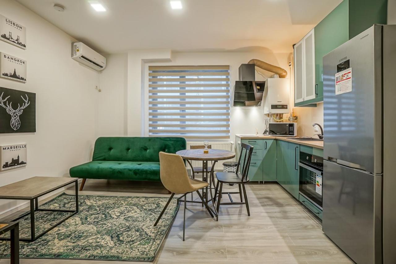 Bright Apartments Moments Away From Herastrau Park, Mall And Metro ブカレスト エクステリア 写真